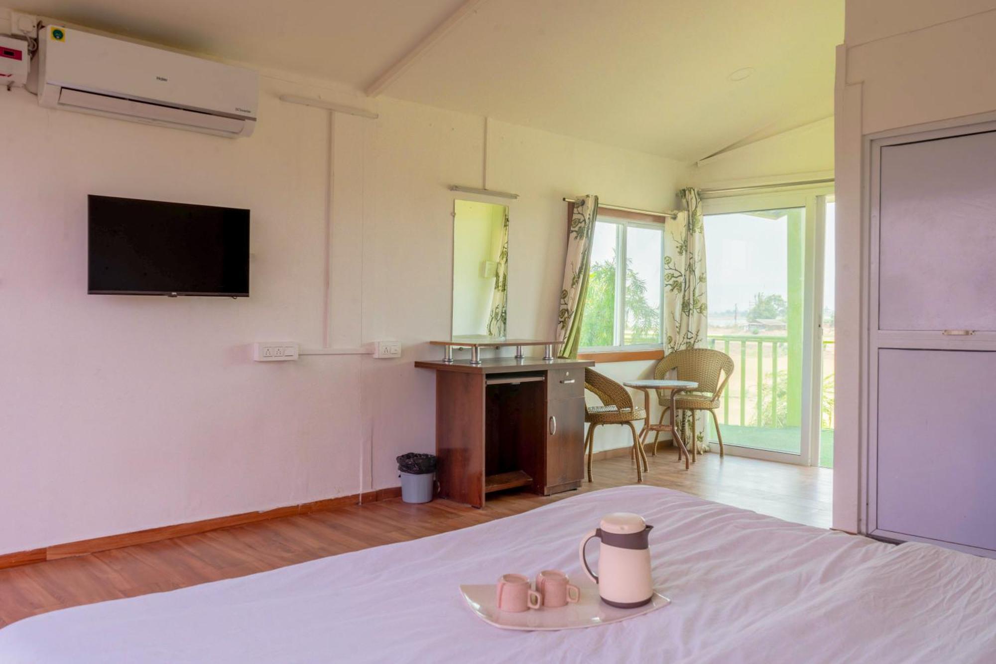 The Riverine Stay By The Lake Igatpuri Exteriör bild